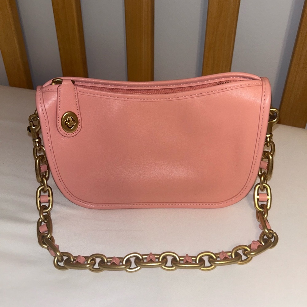 Coach Swinger Bag in Candy Pink